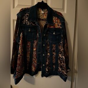 Jean jacket with leopard